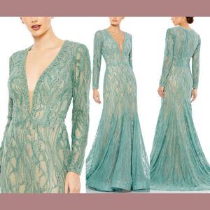 NWT Mac Duggal [ 12 ] 79291 Beaded Lace Long Sleeve Plunge Neck Gown‎ Sage green